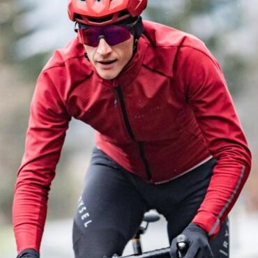 Fungsports Revolutionizes Cycling Gear with Ultra-Lightweight Windbreaker Jacket: Unmatched Protection, Visibility & Breathability
