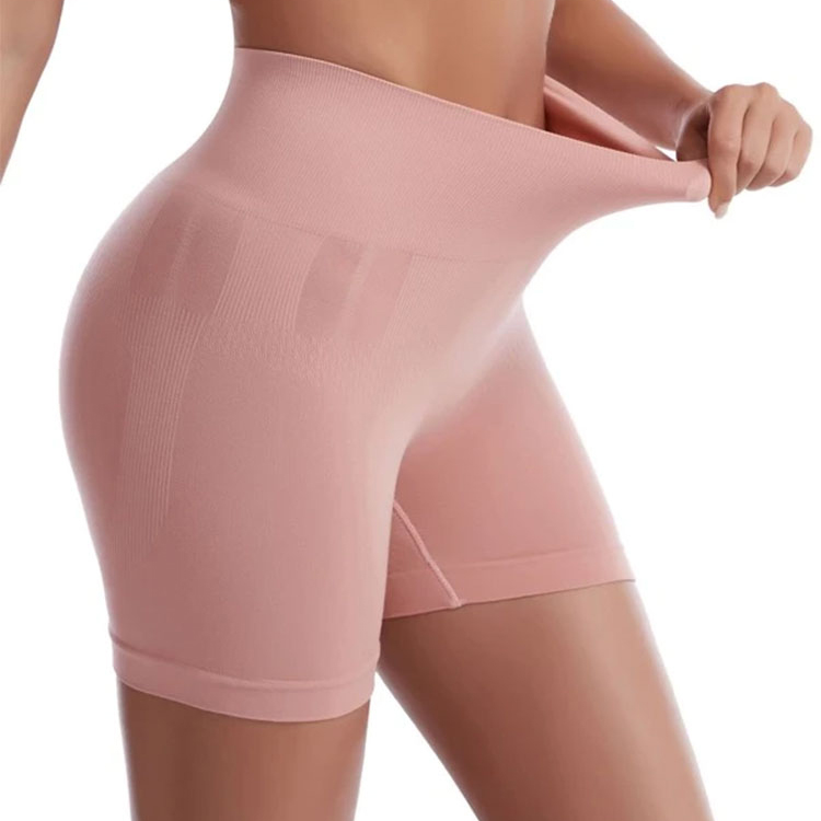 Women’s Seamless Shapewear Shorts Featured Image